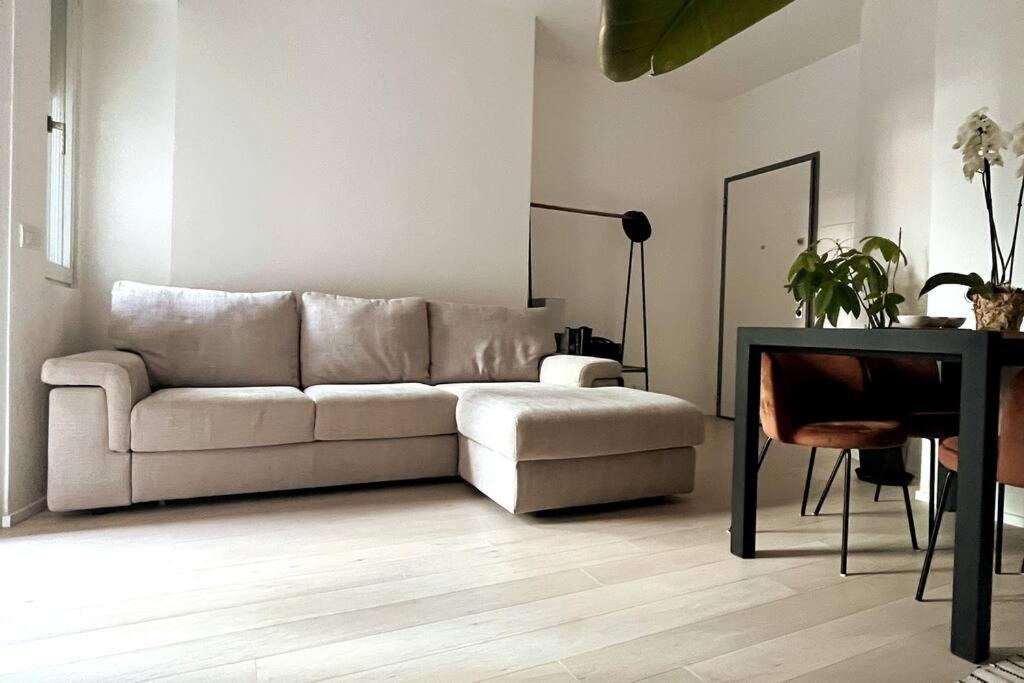 Modern Apartment - Walking Distance To Milan Central Station Exterior photo